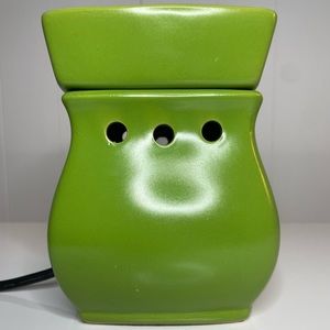 Retired Scentsy Wax Warmer Square Classic Curve Green Rounded Full Size